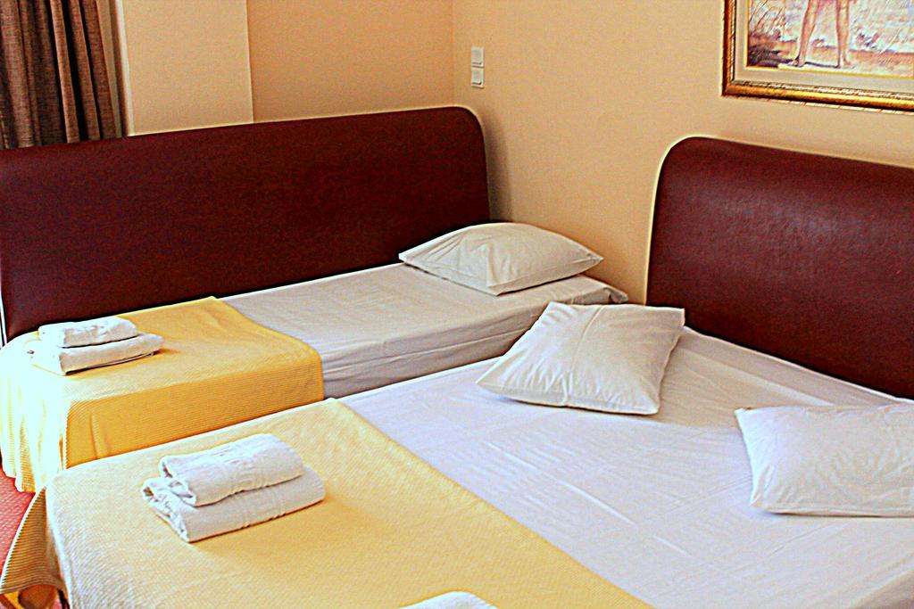 Hotel Drosia Messíni Esterno foto