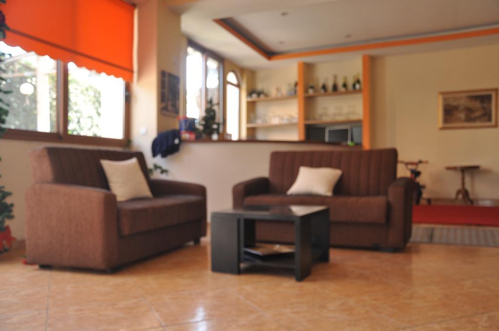 Hotel Drosia Messíni Esterno foto