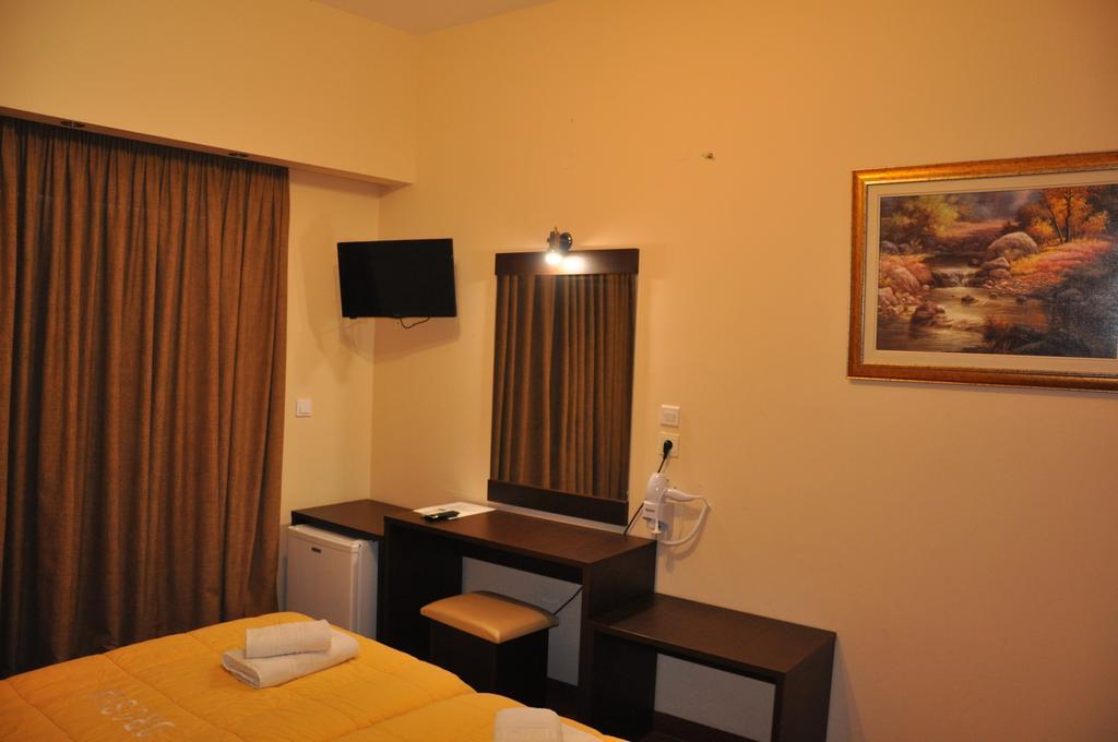 Hotel Drosia Messíni Esterno foto