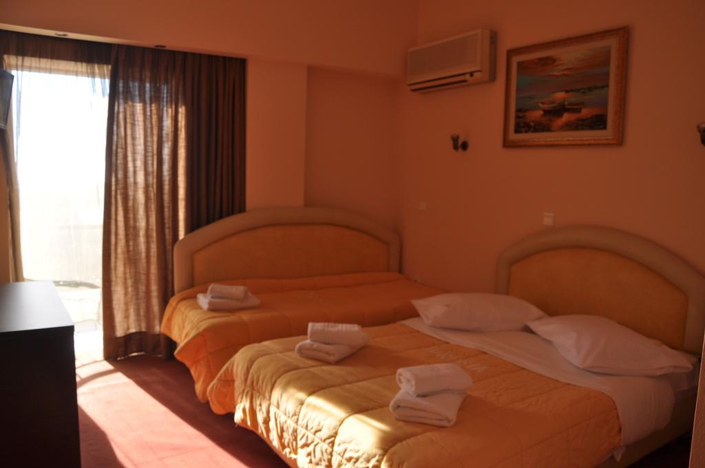 Hotel Drosia Messíni Esterno foto