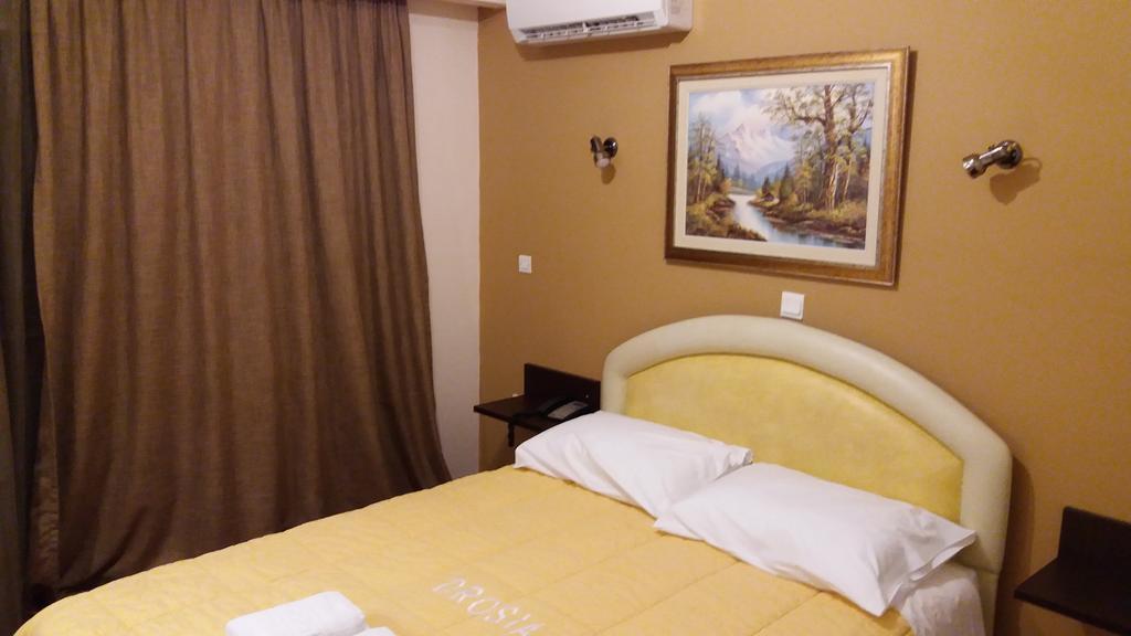 Hotel Drosia Messíni Esterno foto
